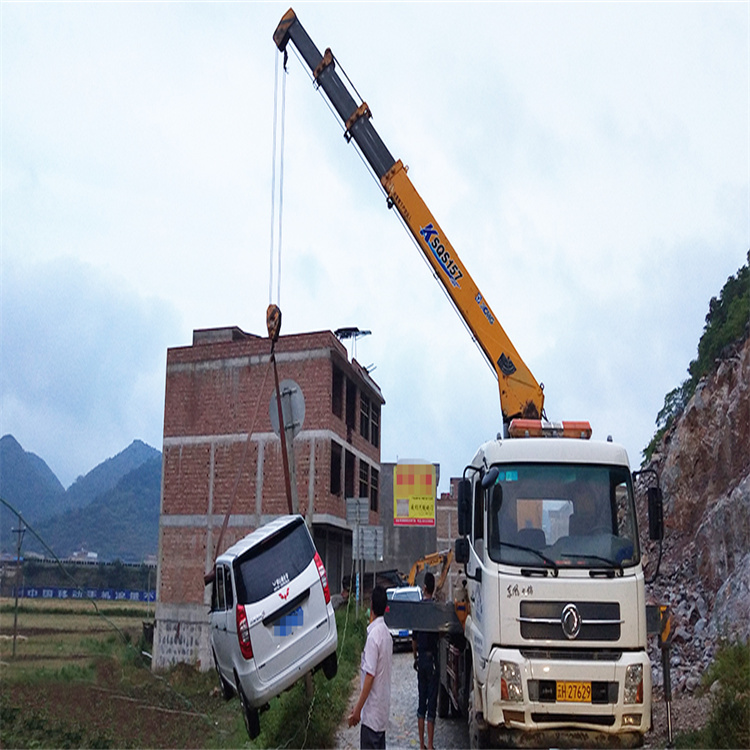 惠州道路交通事故救援吊装案例